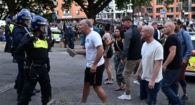 RIOT 1