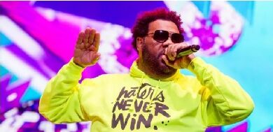 US rapper Fatman Scoop dies after collapsing on stage 8 US rapper
