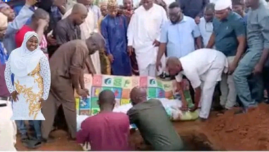 Rukayat Gawat buried amid tears 5 1727206163229 678x3681 1