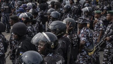 Alleged bandit threats: Oyo Police urges vigilance, boosts security in Ikoyi-Ile 4 Police officers stand near the Lagos State Governors office as protesters march during a mourning vigil in Ikeja Lagos NigeriaEconomyPoliticsUnrest 1