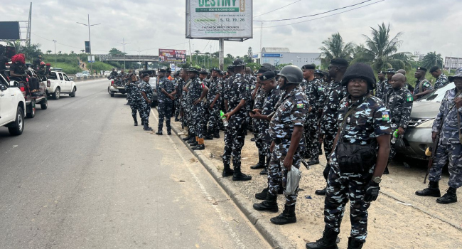 Rivers Security Operatives In Power Showoffs To Intimidate Protesters