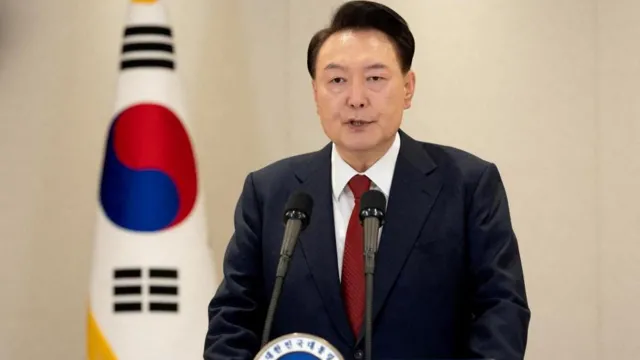 South Korea court issues warrant to arrest impeached President Yoon 3 df70ce00 c714 11ef bcd1 2524413684e9.jpg