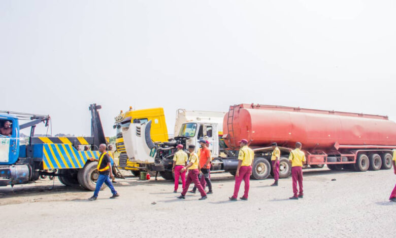 LASTMA dislodges illegal tankers parking around Dangote refinery, Lekki free trade zone 1 1737891474742478 0