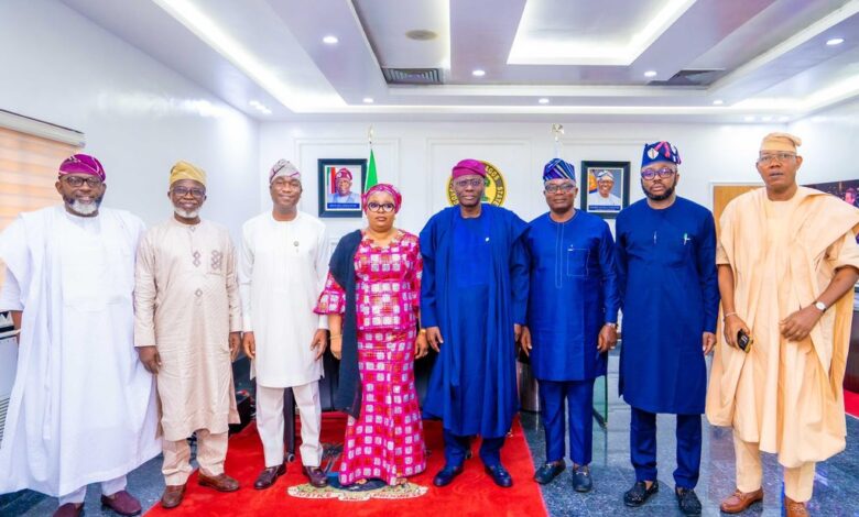 VIDEO: Lagos Speaker, principal officers meet Sanwo-Olu, Hamzat in Alausa 1 20250120 160219