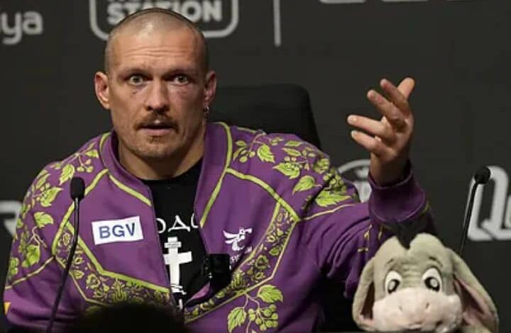 Heavyweight champ Oleksandr Usyk switches from boxing to soccer 1 IMG 20250124 WA0000