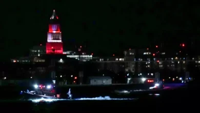 Air traffic controller asked Blackhawk helicopter if it had American Airlines Jet 'in sight' 30 seconds before crash: Report 9 Plane crash at Reagan Washington National Airport 012925 1 d3cdfa6c88874eb5baa43a24cc7c387b