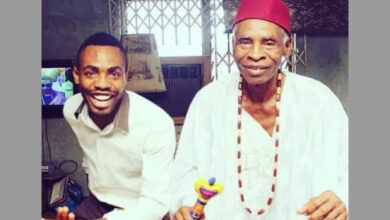 Woli Arole and late father1