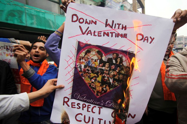 Valentine's Day Celebration: Oyo charges event organisers on strict adherence to safety guidelines 1 17491807 INDIA VALENTINES DAY 02 14 2011 1