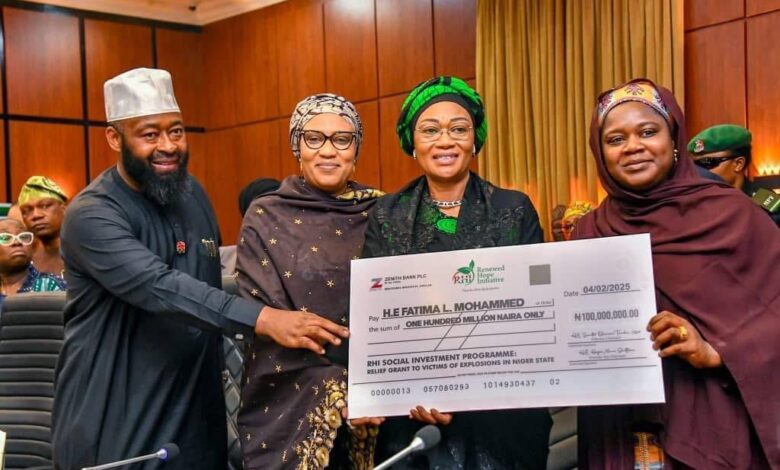 First Lady donates N100M to Niger State disaster victims 1 IMG 20250205 WA0000