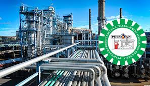 Petrol price to drop as retailers lift products from P’Harcourt, Warri refineries, says PETROAN 1 PETROAN