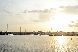 Woman jumps into Lagos lagoon 14 Lagos Lagoon1