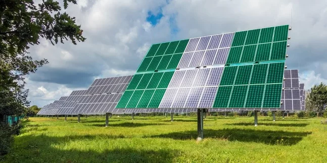 REA to transform power-deprived areas into renewable energy hubs 1 nigeria solar panels clean energy 647x324 1