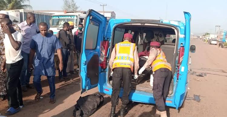 Two dead, six injured in Oyo-Ogbomoso road accident 1 IMG 20250426 WA0017