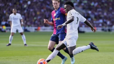 Barcelona stage comeback to win El Clasico, close in on title 3 2214037764.0