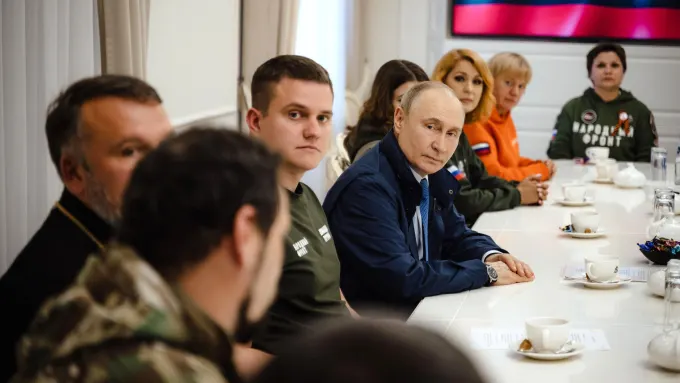 Putin makes first visit to Kursk since Russia claimed to have recaptured the region 1 owrzjgjrwftqnhqhbkr15hfkijalj0tg
