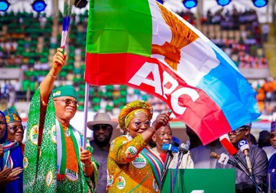 PHOTO NEWS: Ganduje, Akpabio, Sanwo-Olu, Abiodun welcome Umo Eno to APC 5