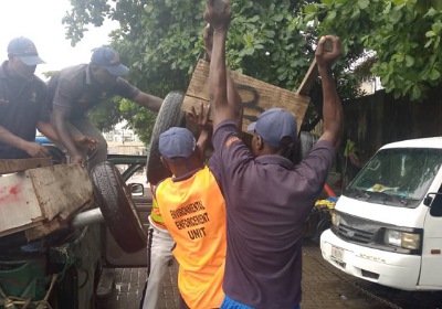 LAWMA arrests illegal waste collectors in Victoria Island, Ikoyi 3