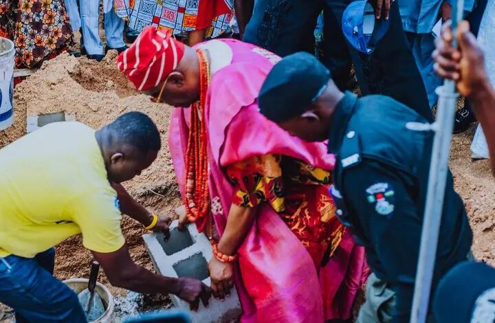Soun lays primary health centre foundation in honour of late ex-Governor Alao-Akala 7 img 2 1748980165752
