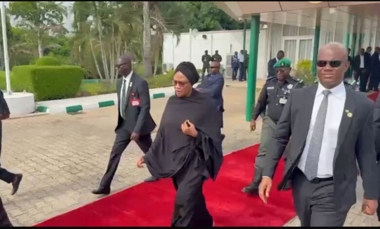 First Lady departs Abuja for Katsina ahead of Buhari’s burial 3 IMG 20250715 WA0013