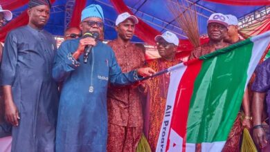 Aiyedatiwa welcomes PDP deputy governorship candidate, supporters to APC 6 IMG 20250731 WA0004 2