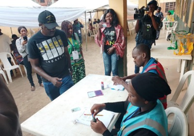 PHOTO NEWS: Jubril Gawat votes in Sanwo-Olu’s ward 5