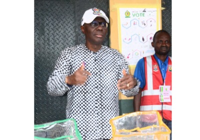 Sanwo-Olu votes in Lagos Island, urges residents to embrace civic duty 5