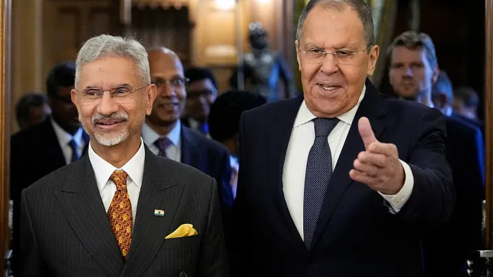 India, Russia vow to deepen trade ties, defying Trump’s tariff threats over oil 1 108189402 1755820435794 gettyimages 2230474677 AFP 723W4KE