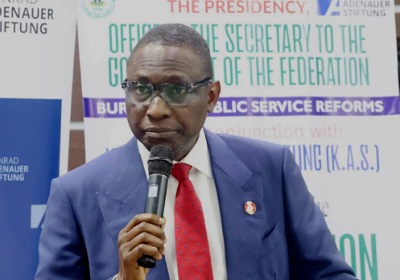 Embrace accountability, transparency, EFCC chairman urges federal appointees 1
