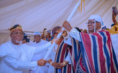 Aiyedatiwa presents Staff of Office to Oba Adu as Alale of Akungba 1
