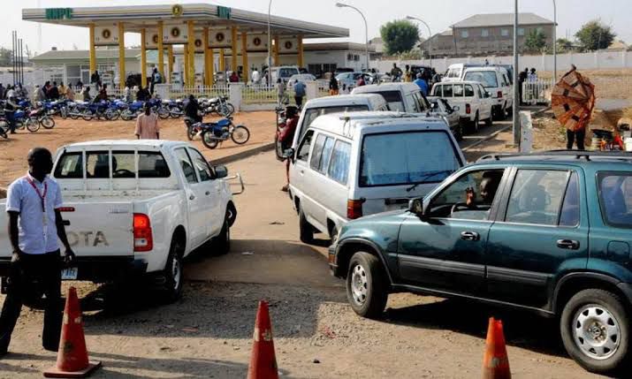 Fuel queues resurface in Ondo as panic buying, filling station closures bite 1 IMG 20250909 WA0021