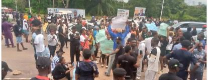 Protesters at governor's office victims of job scam, Ondo Govt clarifies 1 IMG 20250912 WA0001