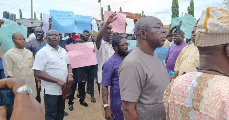 Ondo: Southwest car dealers protest alleged extortion by Customs 1 IMG 20250922 WA0002