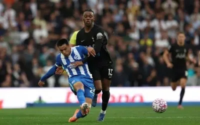 Tottenham fights back to hold Brighton in four-goal thriller 1