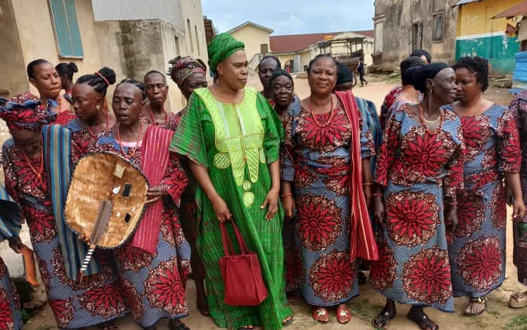 International Rural Women’s Day: Environment ambassador empowers Ondo women with solar lights 1 1760695079981