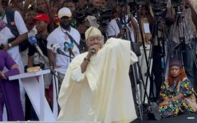 Ibadan Politics and the subtext of Taye Currency’s psychi-art-ric performance, by Oladeinde Olawoyin 1