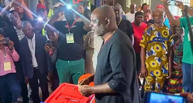 2025 Anambra Election: APC candidate, Ukachukwu votes in Osumenyi Ward 2, alleges vote buying, intimidation of party agents 1 apc canadidate anambra election