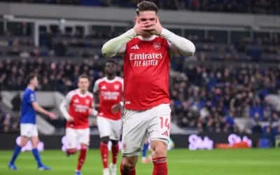 Gyokeres penalty keeps Arsenal top as festive Premier League drama unfolds 1