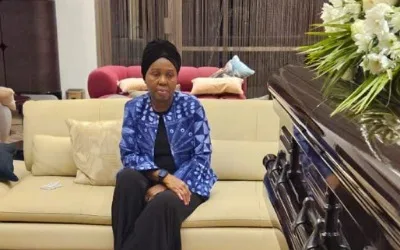 Akeredolu’s widow pays tribute to late ex-Ondo governor 1