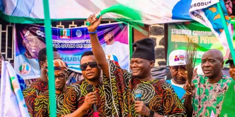 Mass defection boosts APC in Oyo as Senator Halleluya, 50,000 others join party 1 IMG 20260107 WA0016