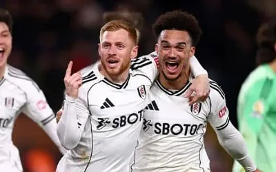 Reed's stoppage-time goal salvages point for Fulham against Liverpool 1