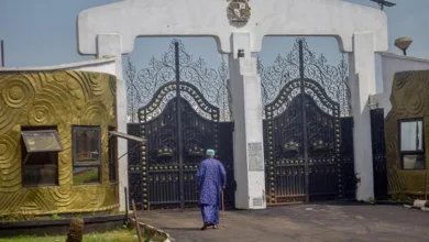 Battle to pick new Awujale of Ijebu land gets messy 2 awujale palace