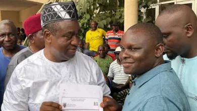 Suswam officially joins APC, registers in Benue Ward 6 Suswam 1