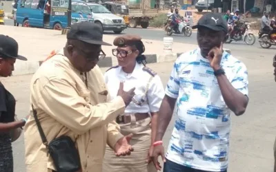 Oyo govt, Akinyele family launch 10-day roadside clean-up in Ibadan 1