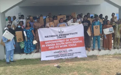 Sen. Ashiru donates 200 laptops to constituents amid ongoing ICT training 1
