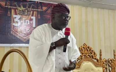 Media expert Akinyemi Bolaji celebrates veteran journalist Tunde Rahman at 60 1