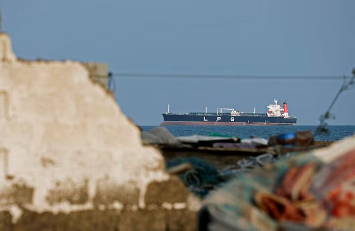 Iran not going to close Strait of Hormuz, Iran UN envoy says 1 R5OYPXIR3VNZJNQZH43IFVBDEU