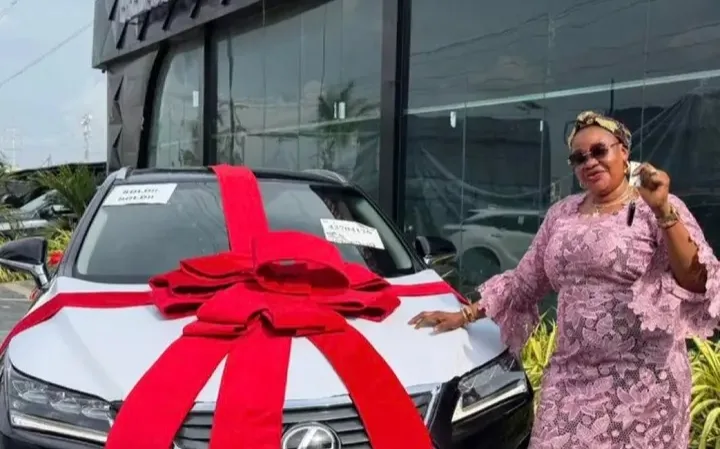 Entertainer Yhemo Lee surprises mother with Lexus to celebrate Women’s Day 1 Screenshot 20260312 225349
