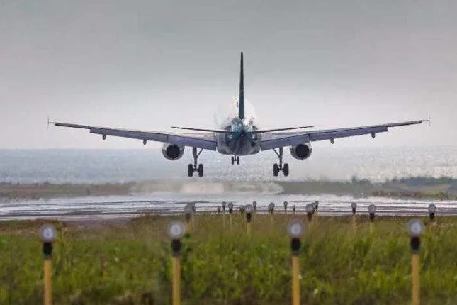 Airlines halt planned strike, pending talks with aviation minister 1