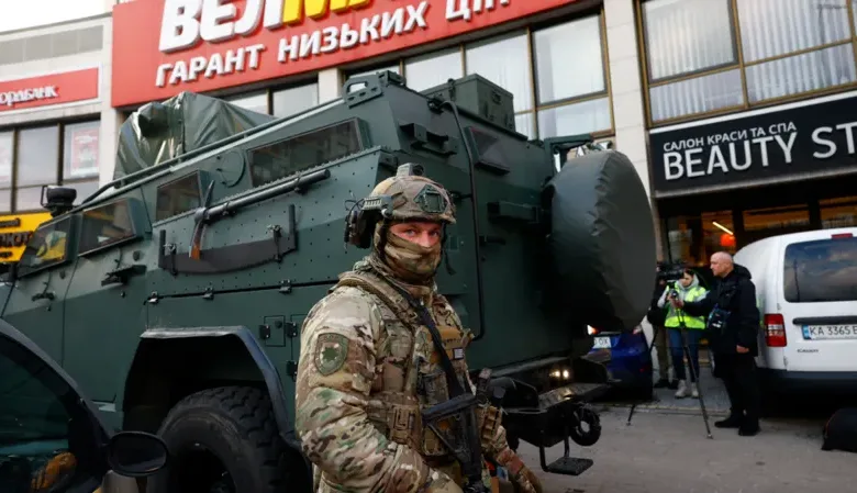 At least six killed in Kyiv as gunman opens fire and takes hostages 1 e34c92d0 3b43 11f1 9e4f cdab8de3fb0a.png