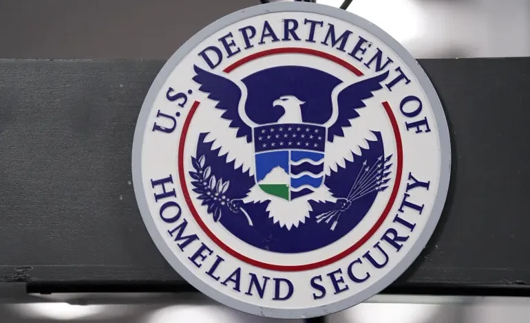US says temporary visa holders should leave to apply for Green Cards 1 2026 04 24T182944Z 1769800050 RC2Y7JA04H3D RTRMADP 3 USA TRUMP MIGRATION CBPONE 1779471406